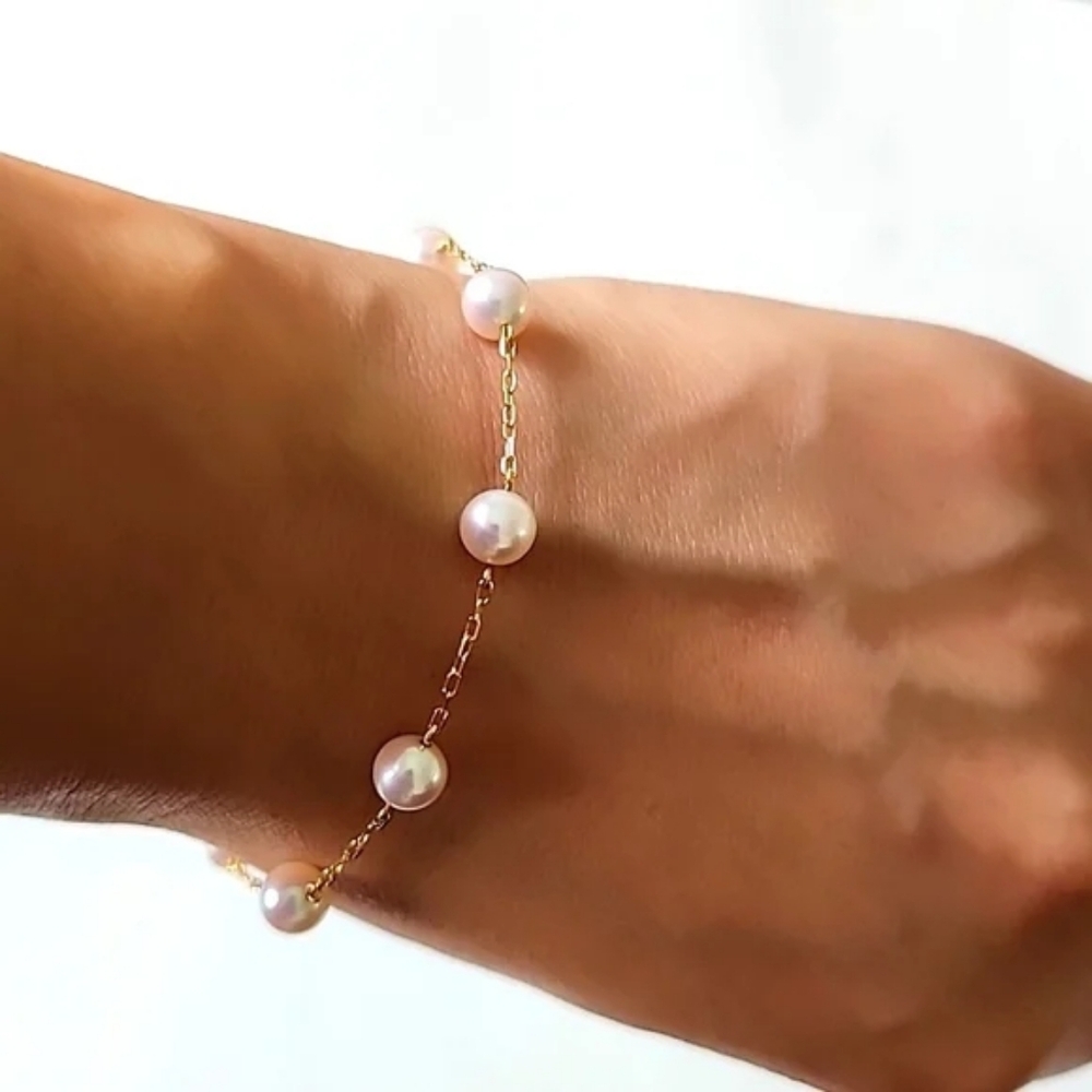Mikimoto Akoya Cultured Pearl Station Bracelet in 18k Yellow Gold (New) - Picture 3 of 6